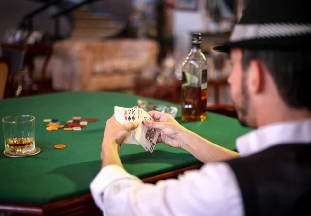 Apa Itu Texas Hold'em Online